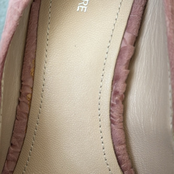 Pour La Victoire Pink Velvet Cece Rose Pointed Floral Embossed Pump 9.5 - Picture 13 of 13